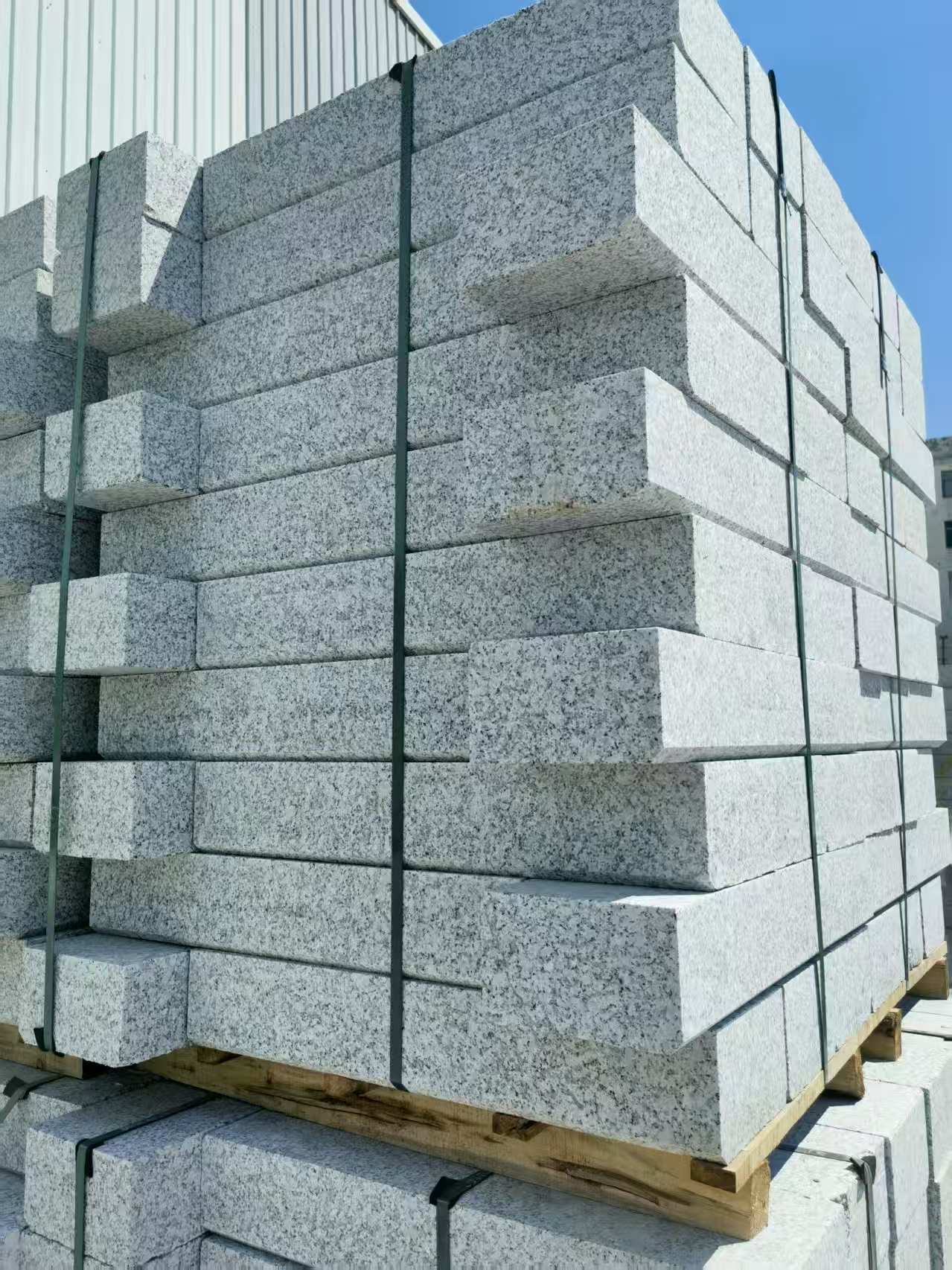 湖北 路沿石颜色均匀、尺寸标准