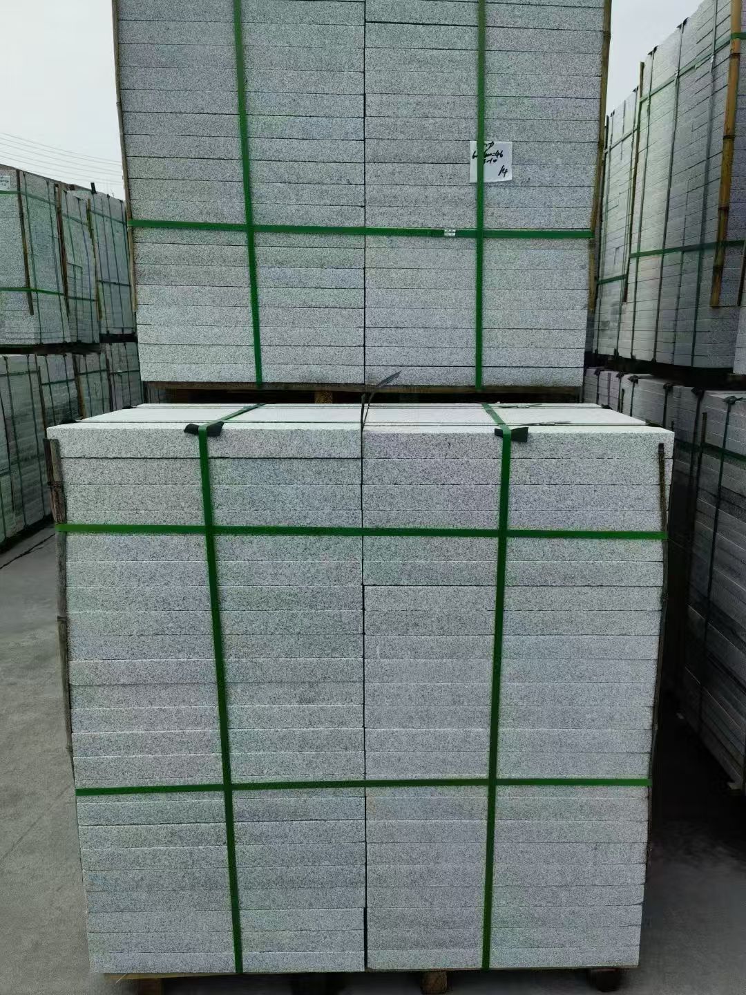 湖北 火烧面地铺石，街道广场园林市政工程板，1.8~5.0厚均有现货