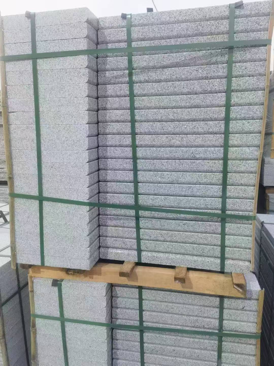 湖北 5公分芝麻白，倒斜角，室外楼梯踏步