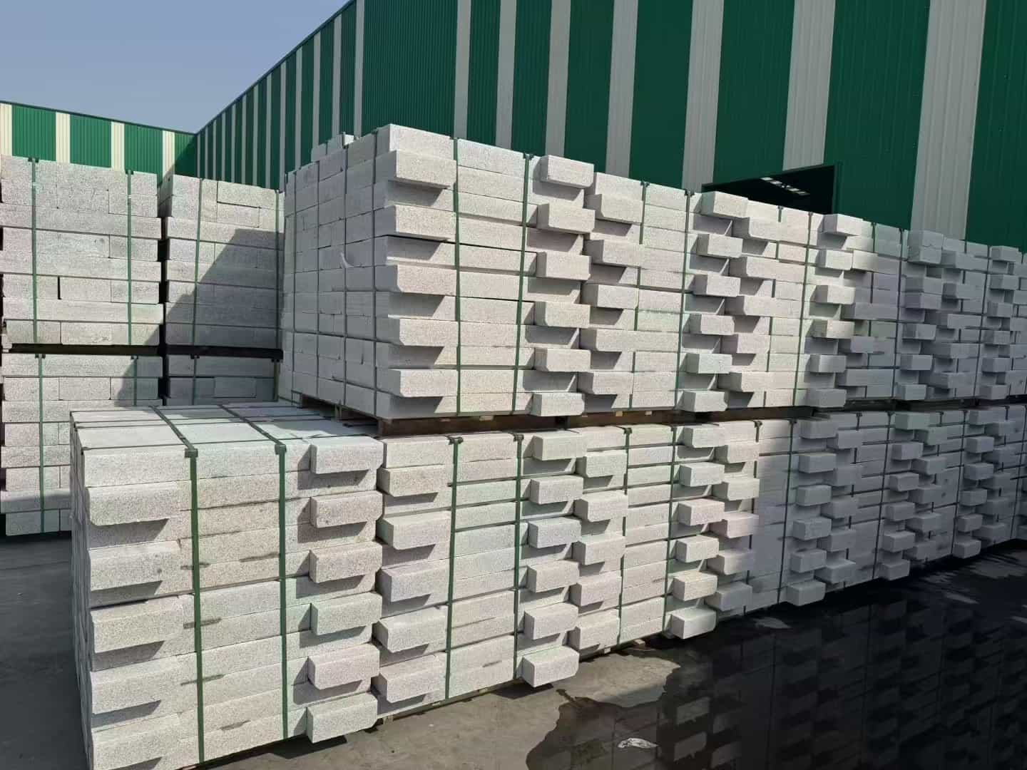 湖北芝麻白路沿石