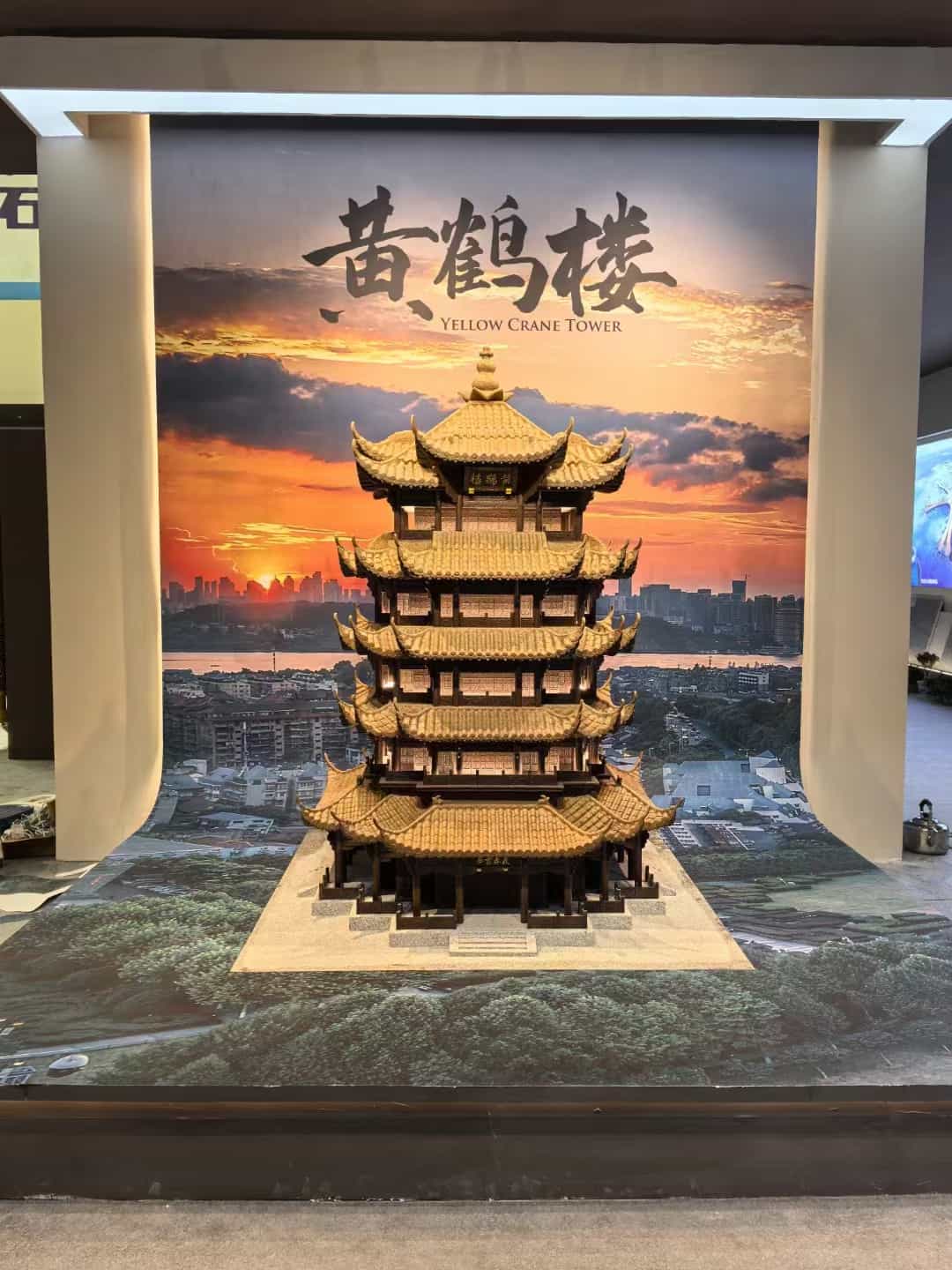 湖北仿古石文创作品-黄鹤楼