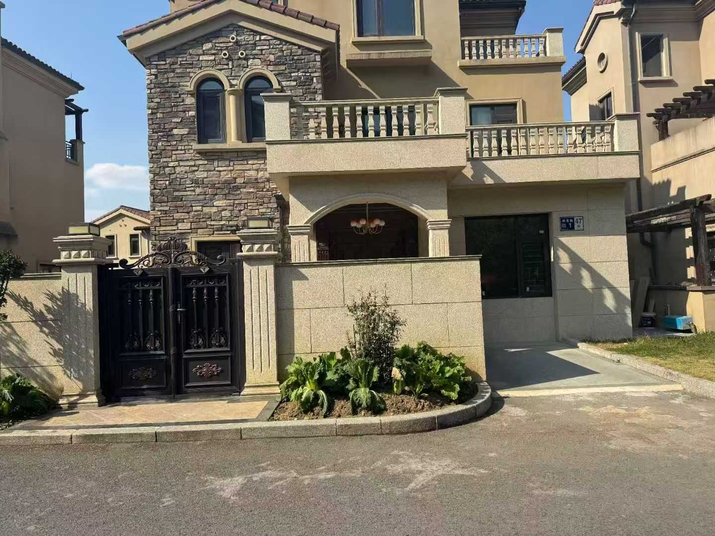 湖北黄金麻别墅干挂效果展示