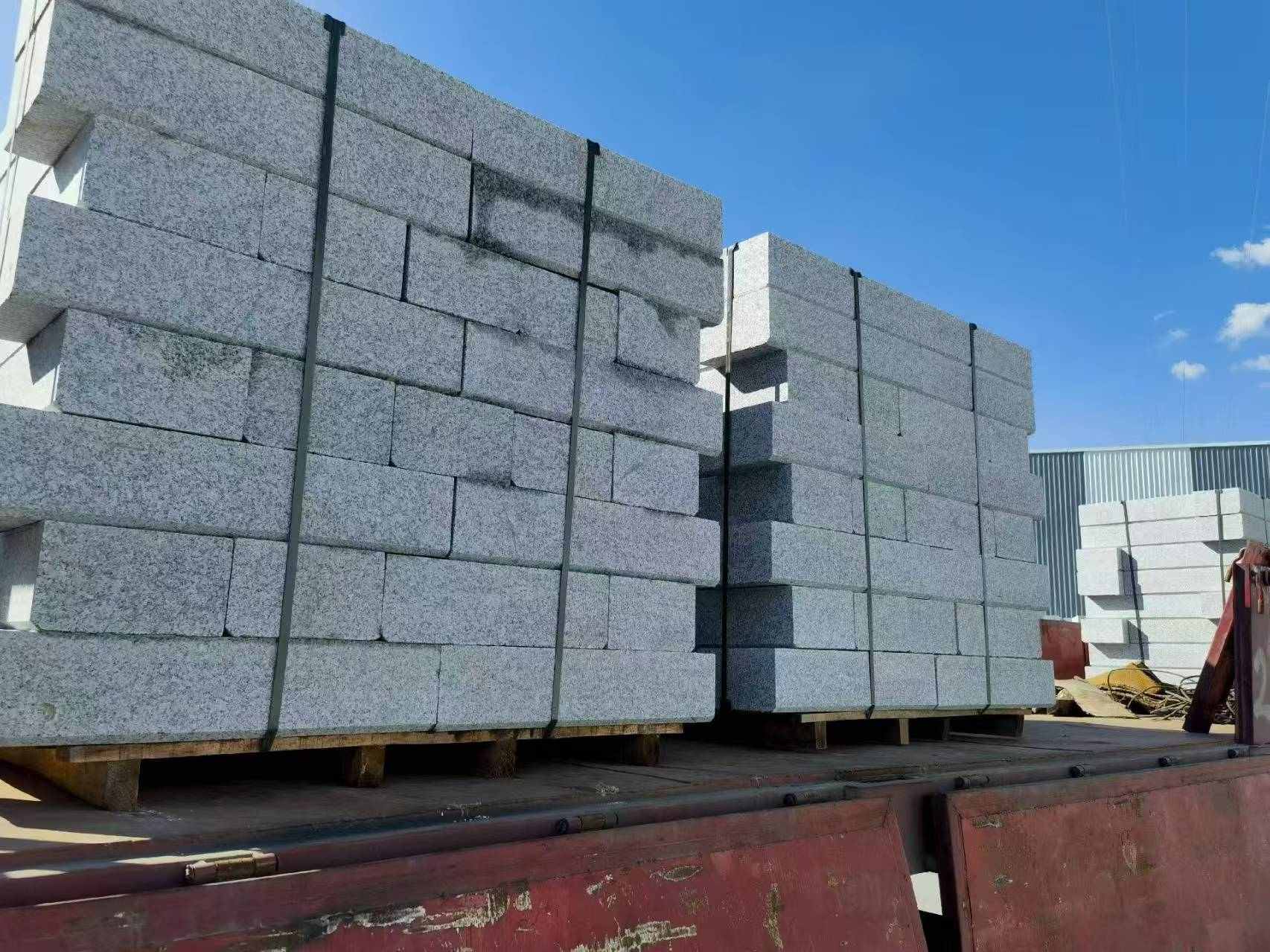 湖北 路沿石装车出货