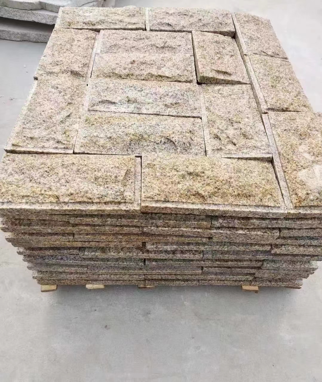 湖北黄锈石蘑菇石